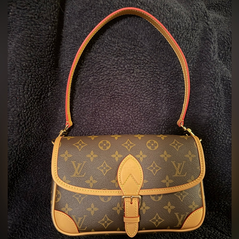 Louis Vuitton Monogram Diane - Picture 11 of 16